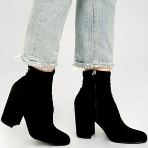 Steve Madden Gaze Black Stacked Heel Bootie